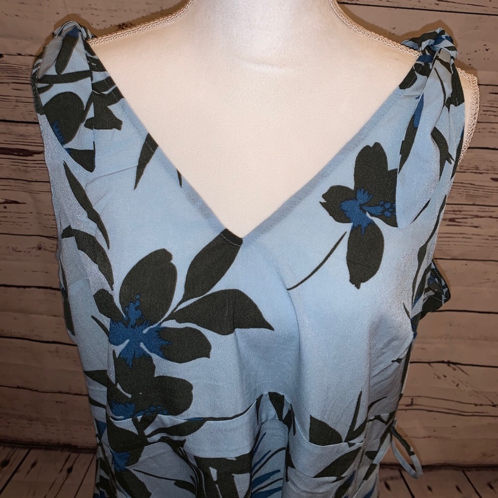 NWT Motherhood Maternity Floral Tank size L Large
